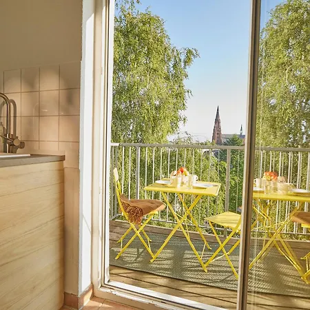 Schoene Aussicht Mit Balkon شفيرين